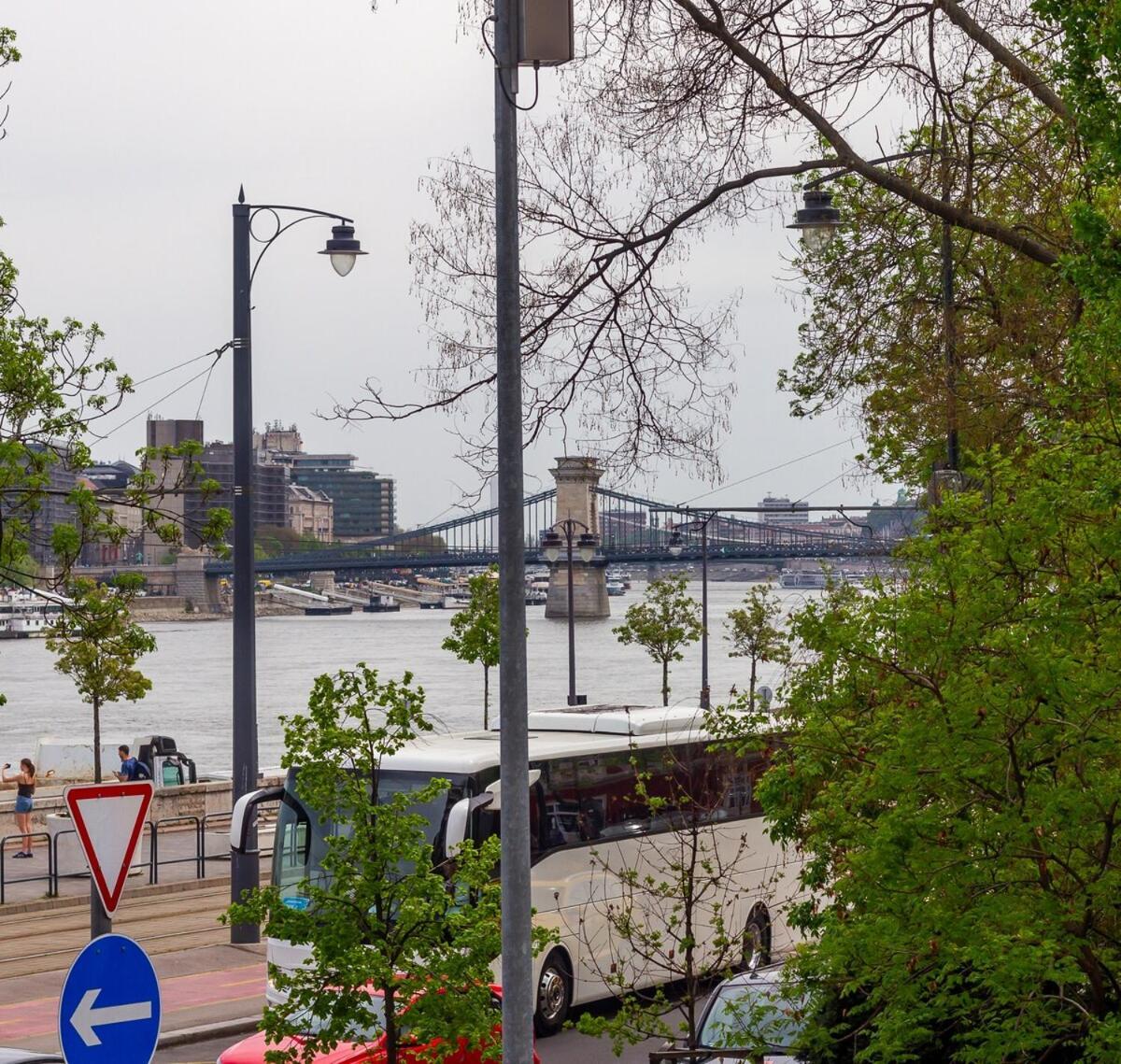 Vintage Parlament View Riverside W Ac By Nw